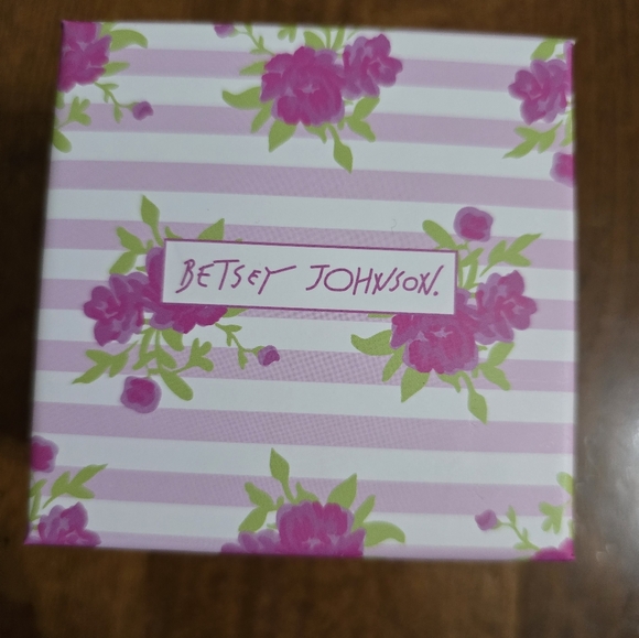 Betsey Johnson Earrings - Picture 3 of 3